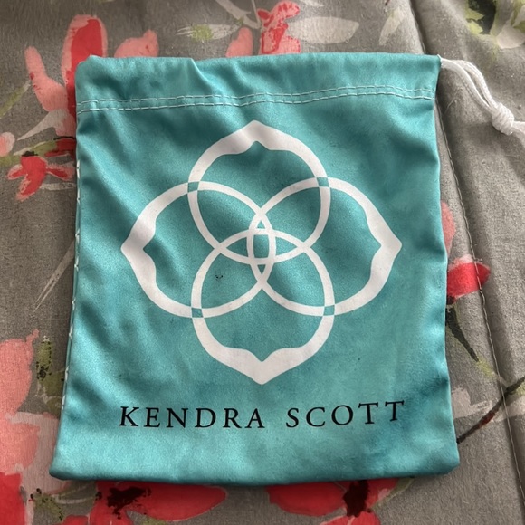 Kendra Scott Watch - Picture 6 of 7